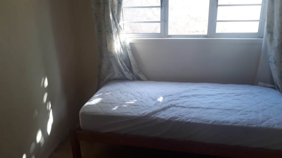 To Let 1 Bedroom Property for Rent in Summerstrand Eastern Cape